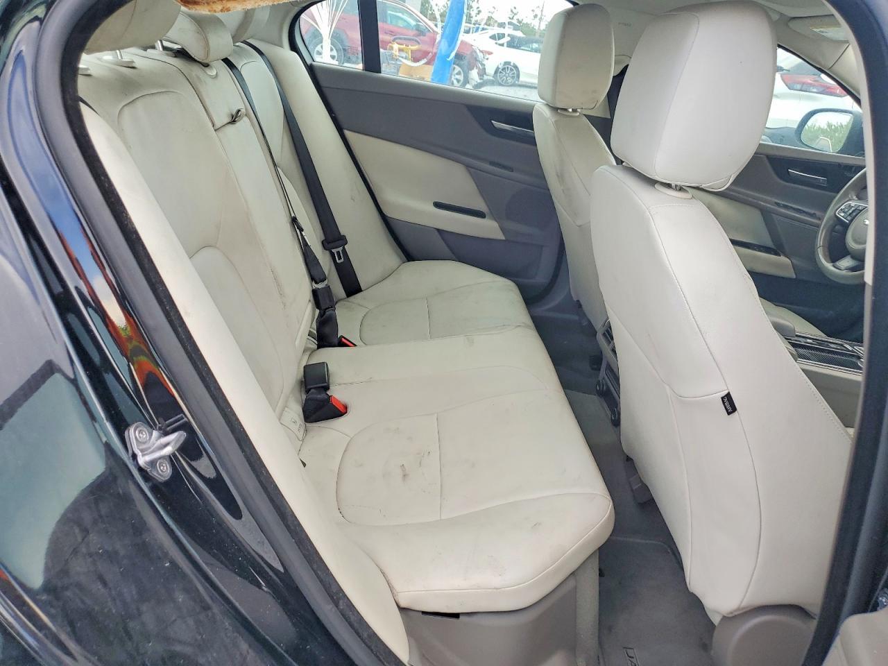 2018 JAGUAR XE — фото 10