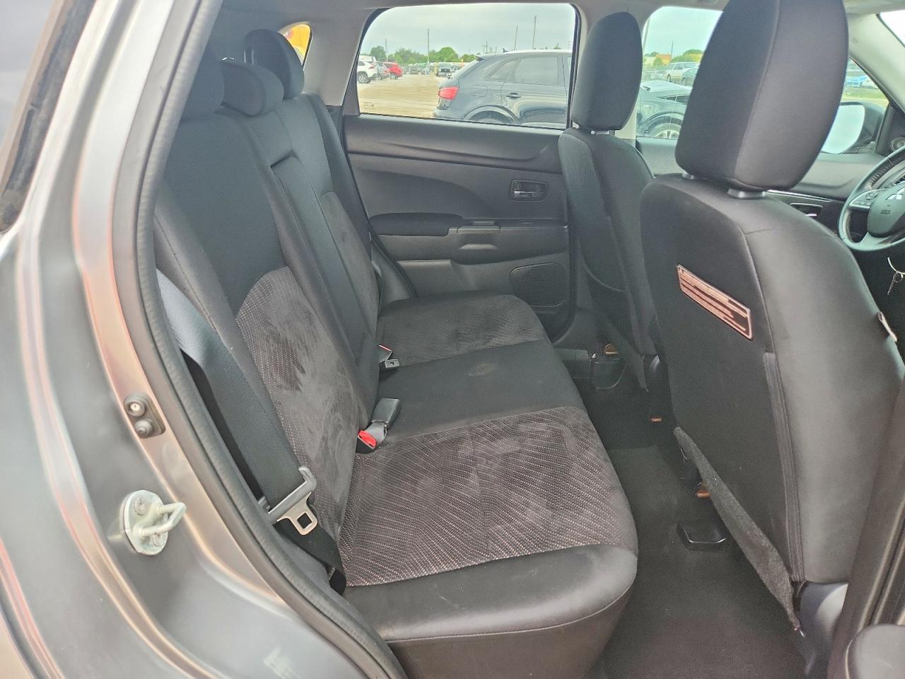 MITSUBISHI OUTLANDER SPORT