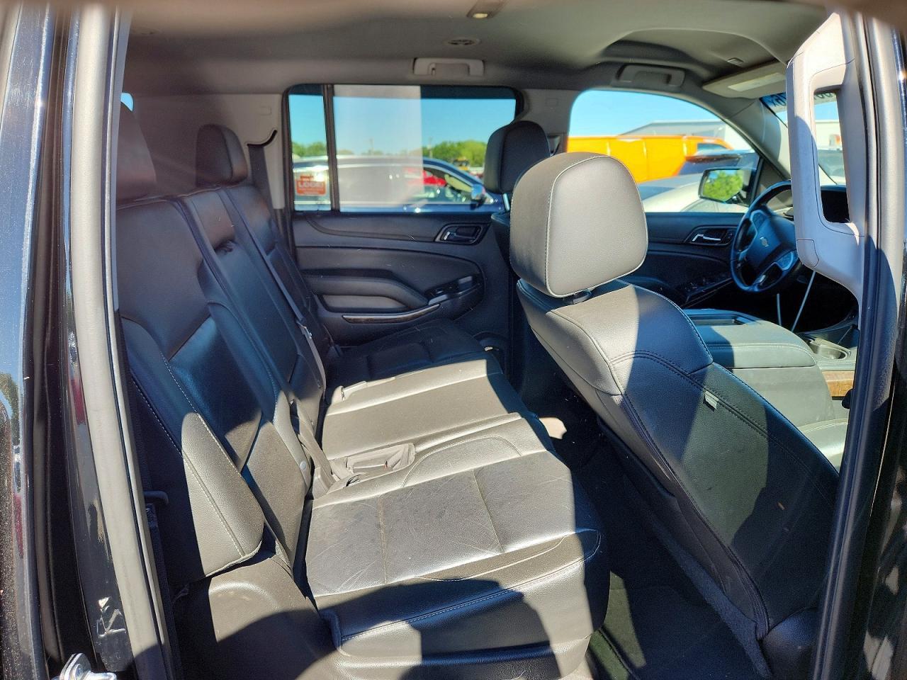 CHEVROLET SUBURBAN