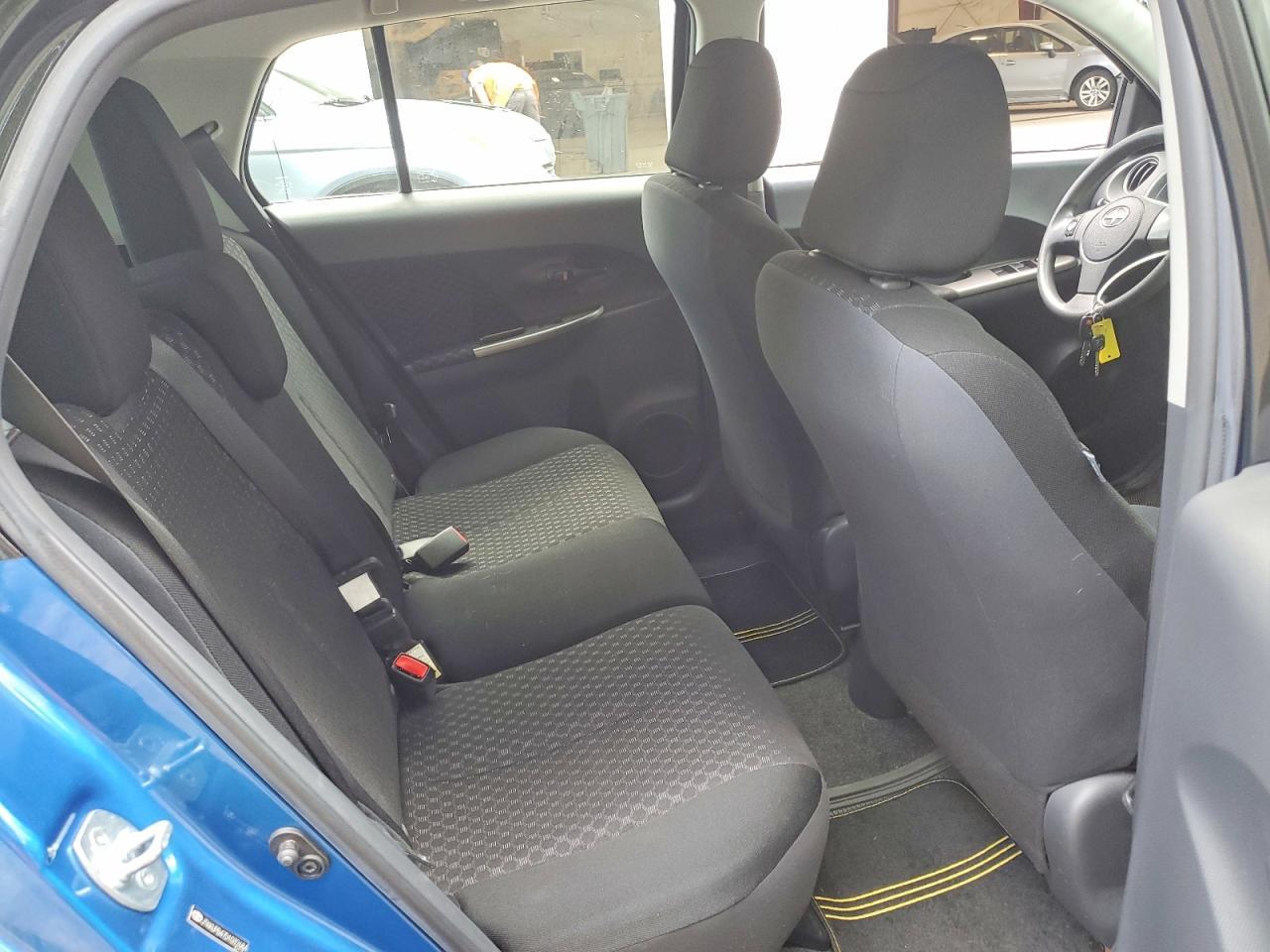 2013 SCION XD — фото 10