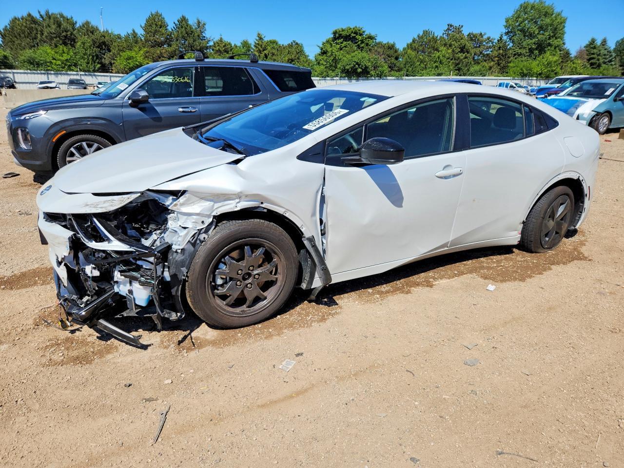 2026 TOYOTA PRIUS — фото 1