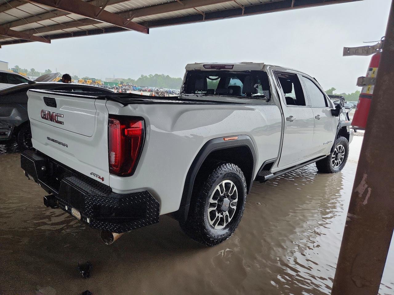 GMC SIERRA