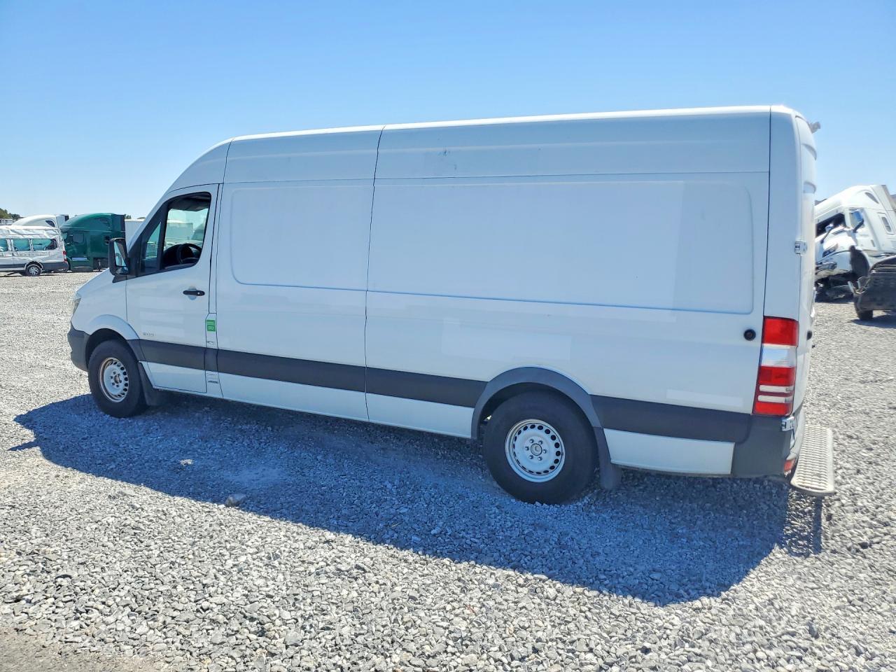 2015 MERCEDES-BENZ SPRINTER — фото 2