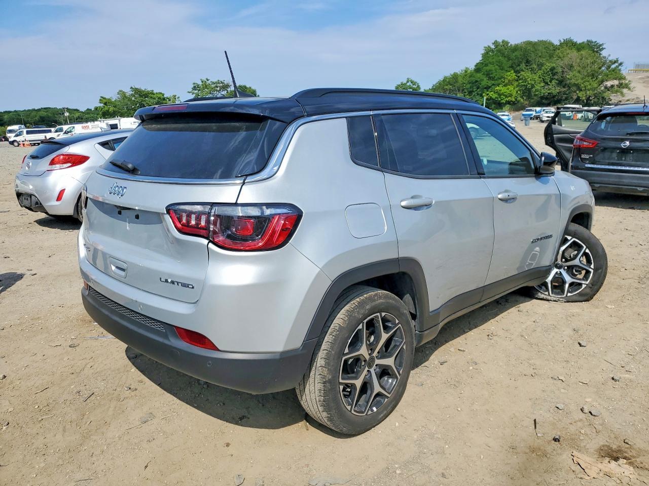 2025 JEEP COMPASS — фото 3