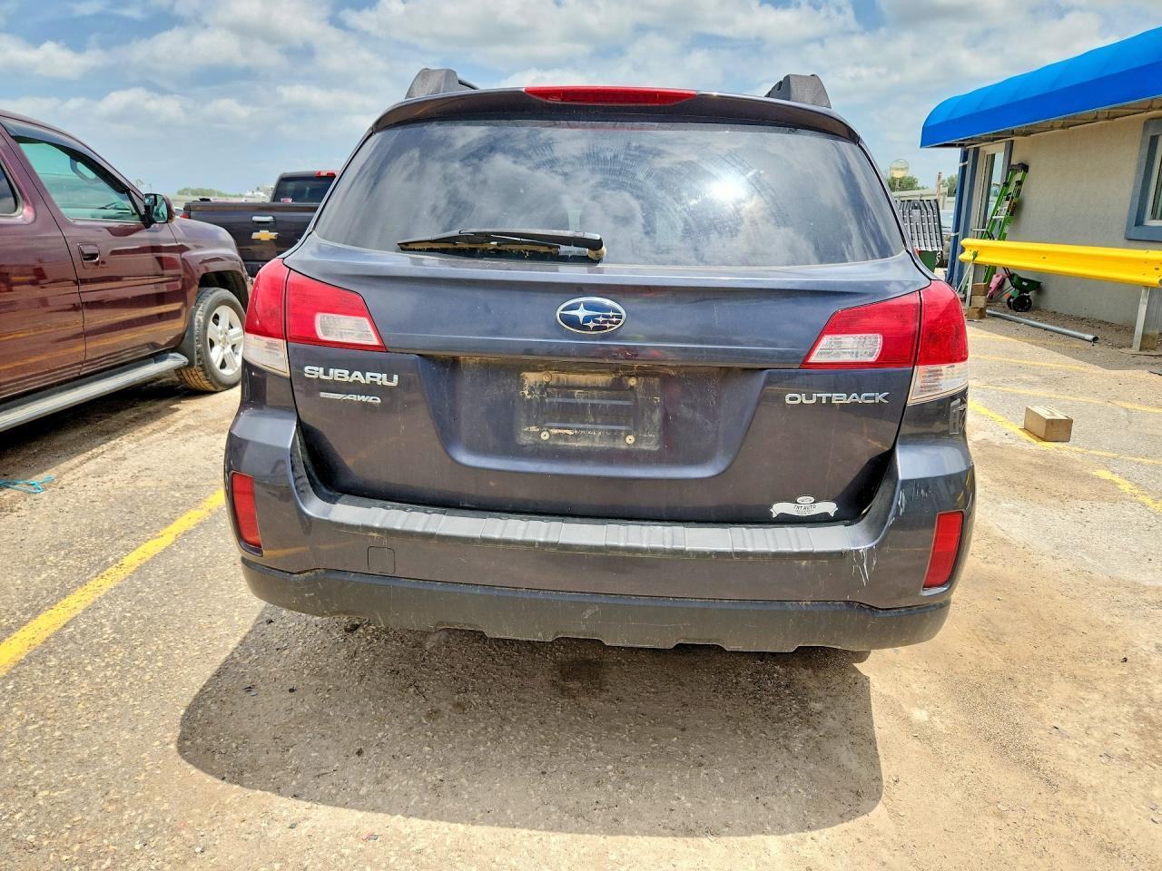 2013 SUBARU OUTBACK — фото 6