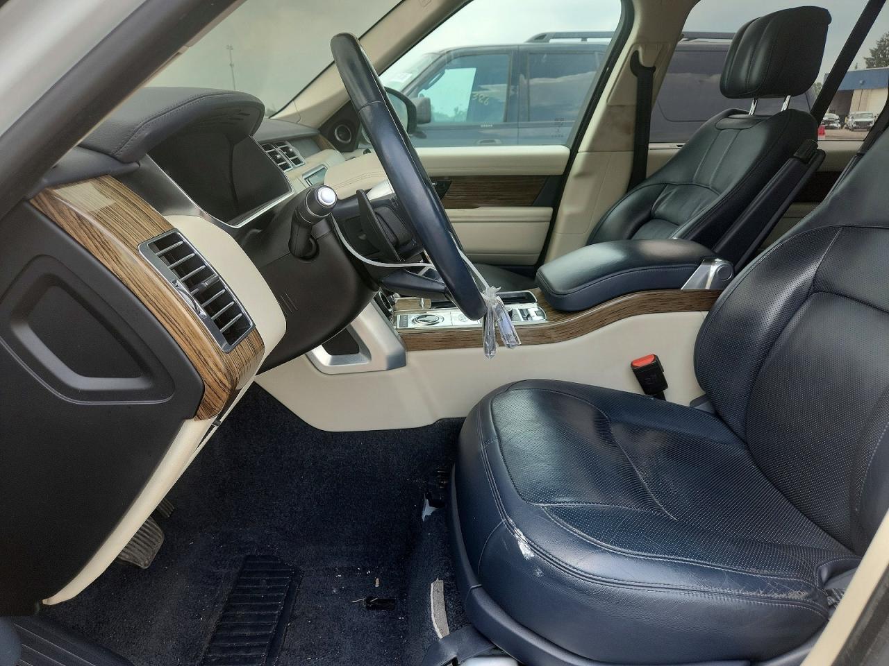 LAND ROVER RANGE ROVER