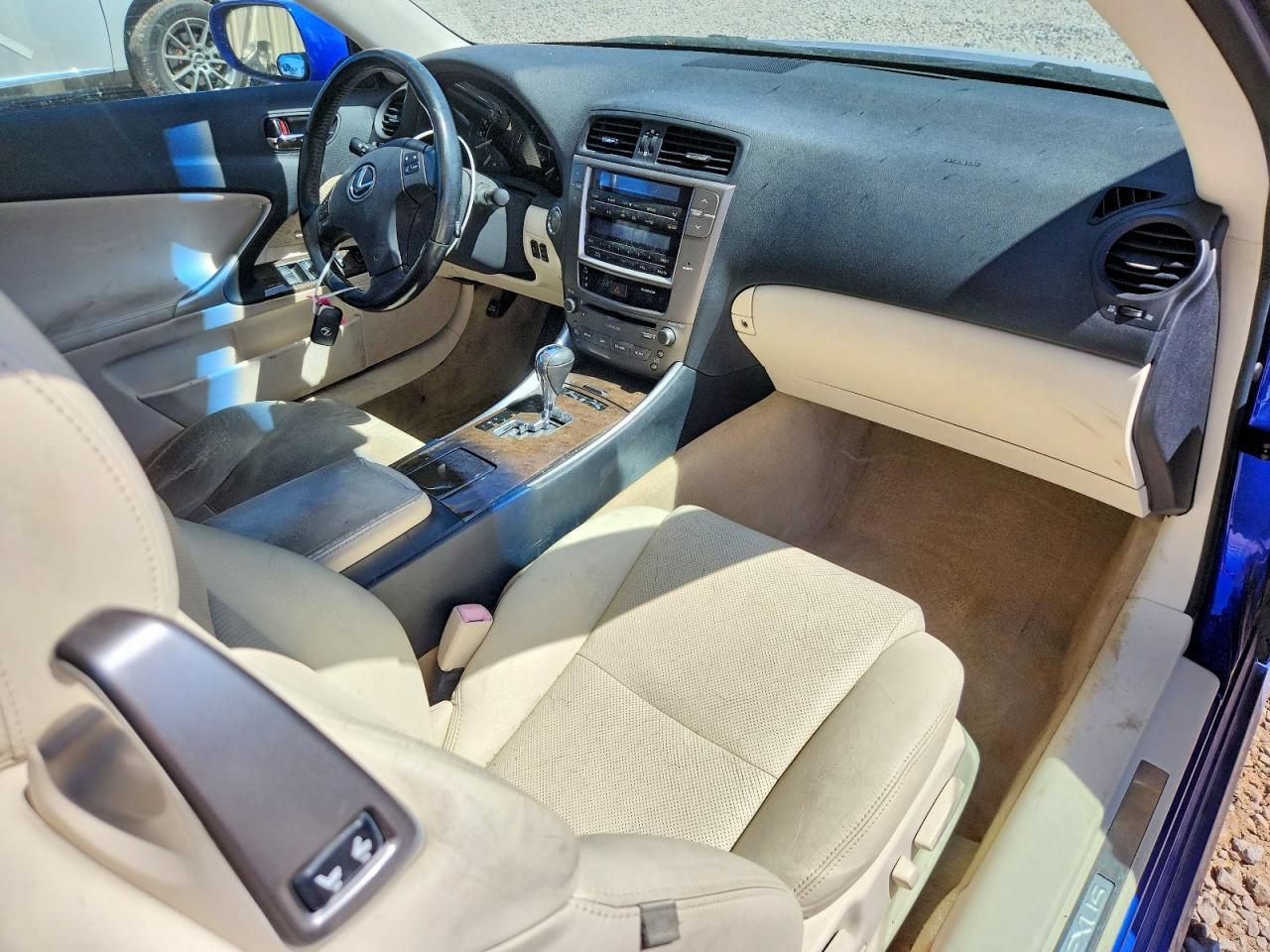 2010 LEXUS IS 250 — фото 8