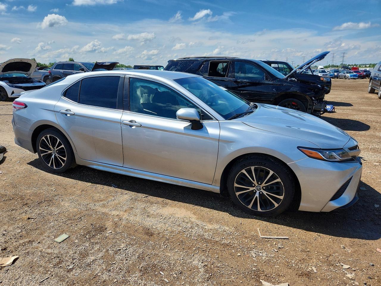 2018 TOYOTA CAMRY — фото 4