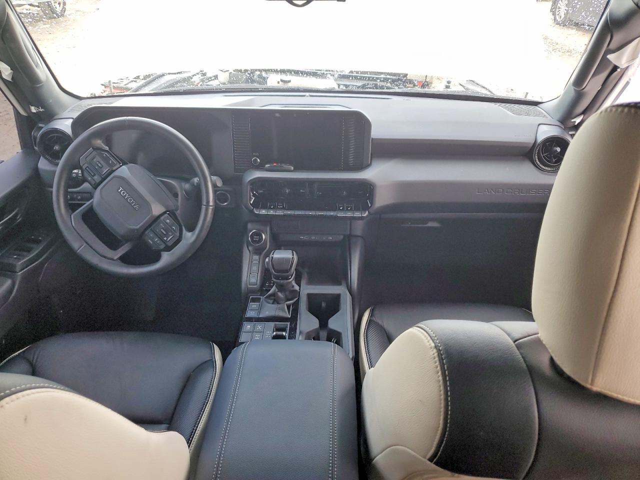 TOYOTA LAND CRUISER