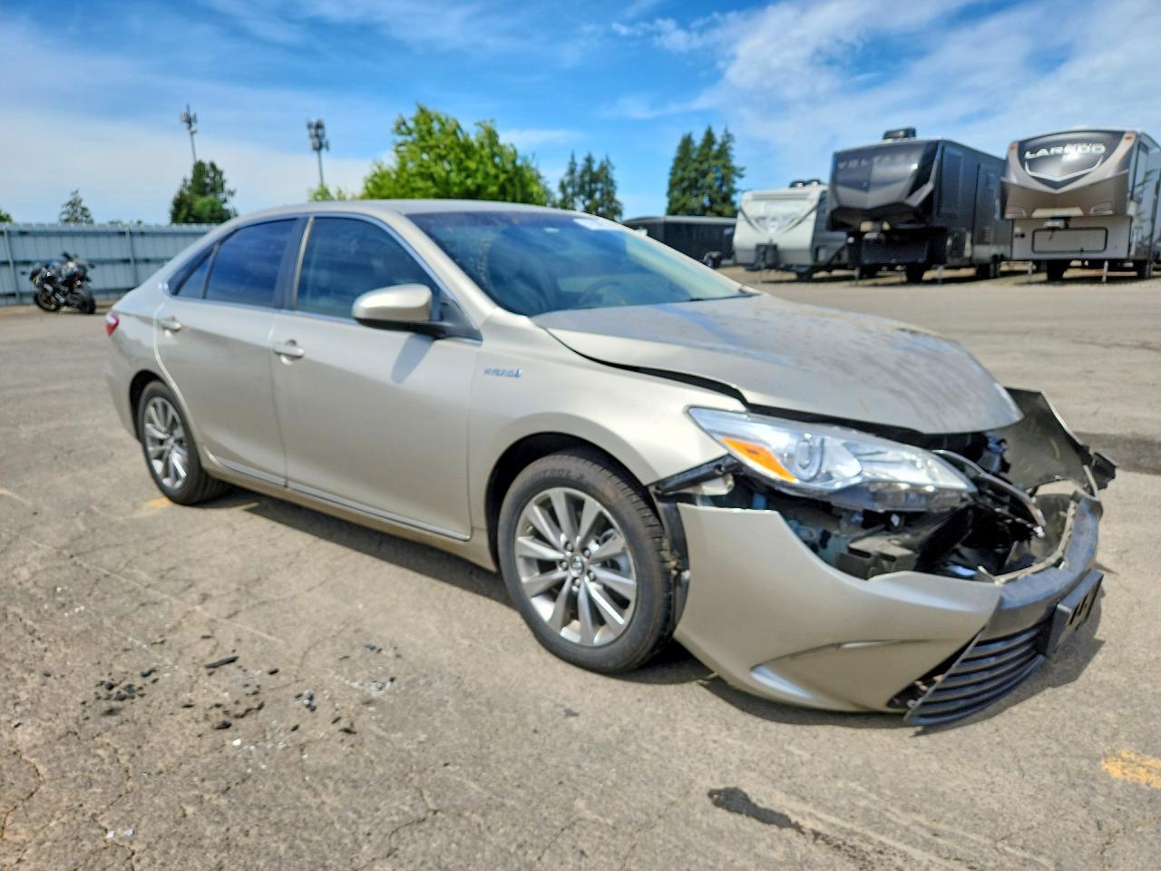 2017 TOYOTA CAMRY HYBRID — фото 4