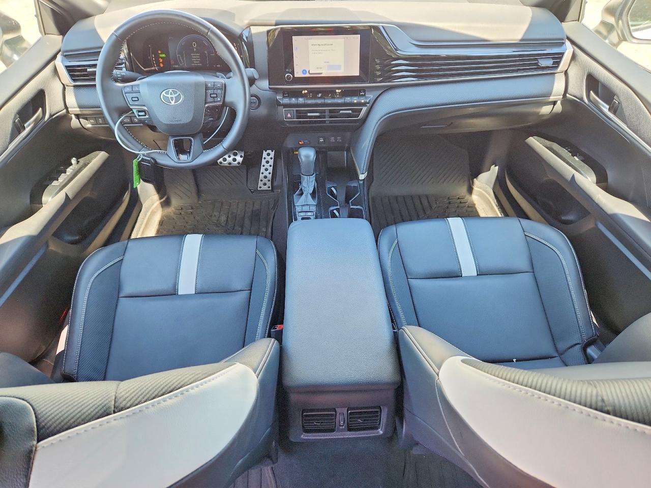 2025 TOYOTA CAMRY HYBRID — фото 8