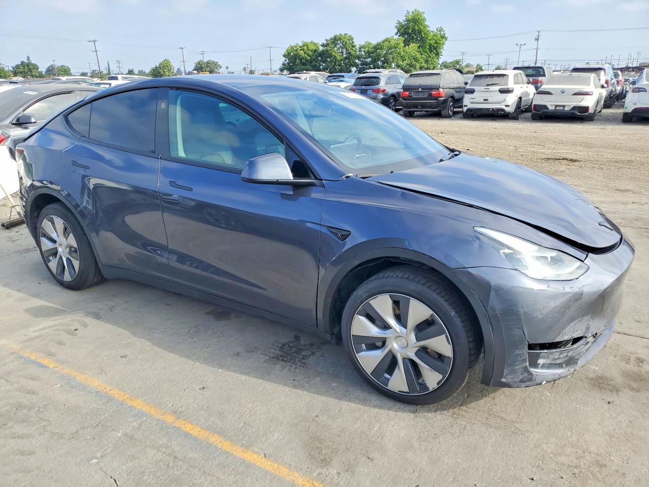 2023 TESLA MODEL Y — фото 4