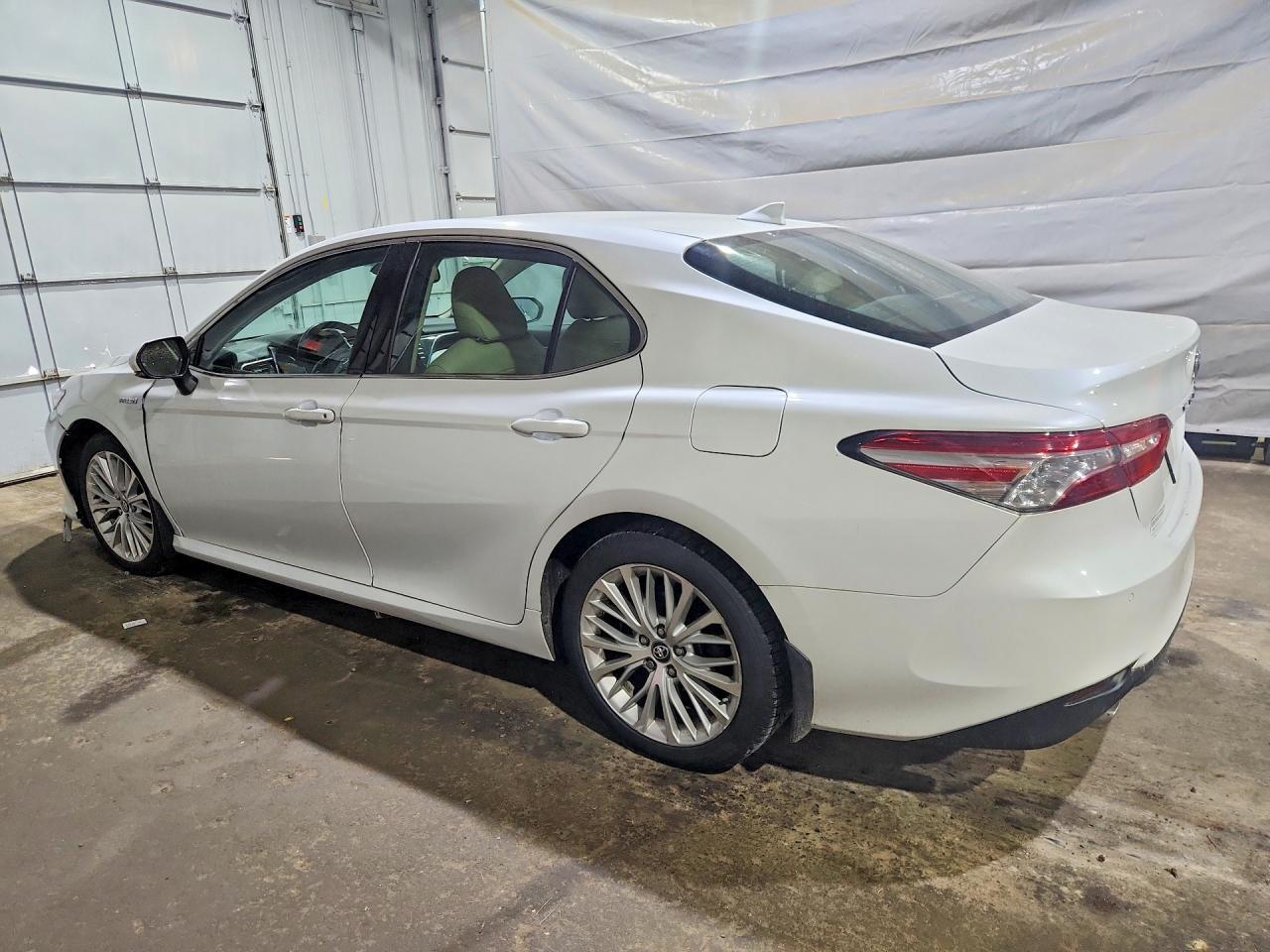 2018 TOYOTA CAMRY HYBRID — фото 2