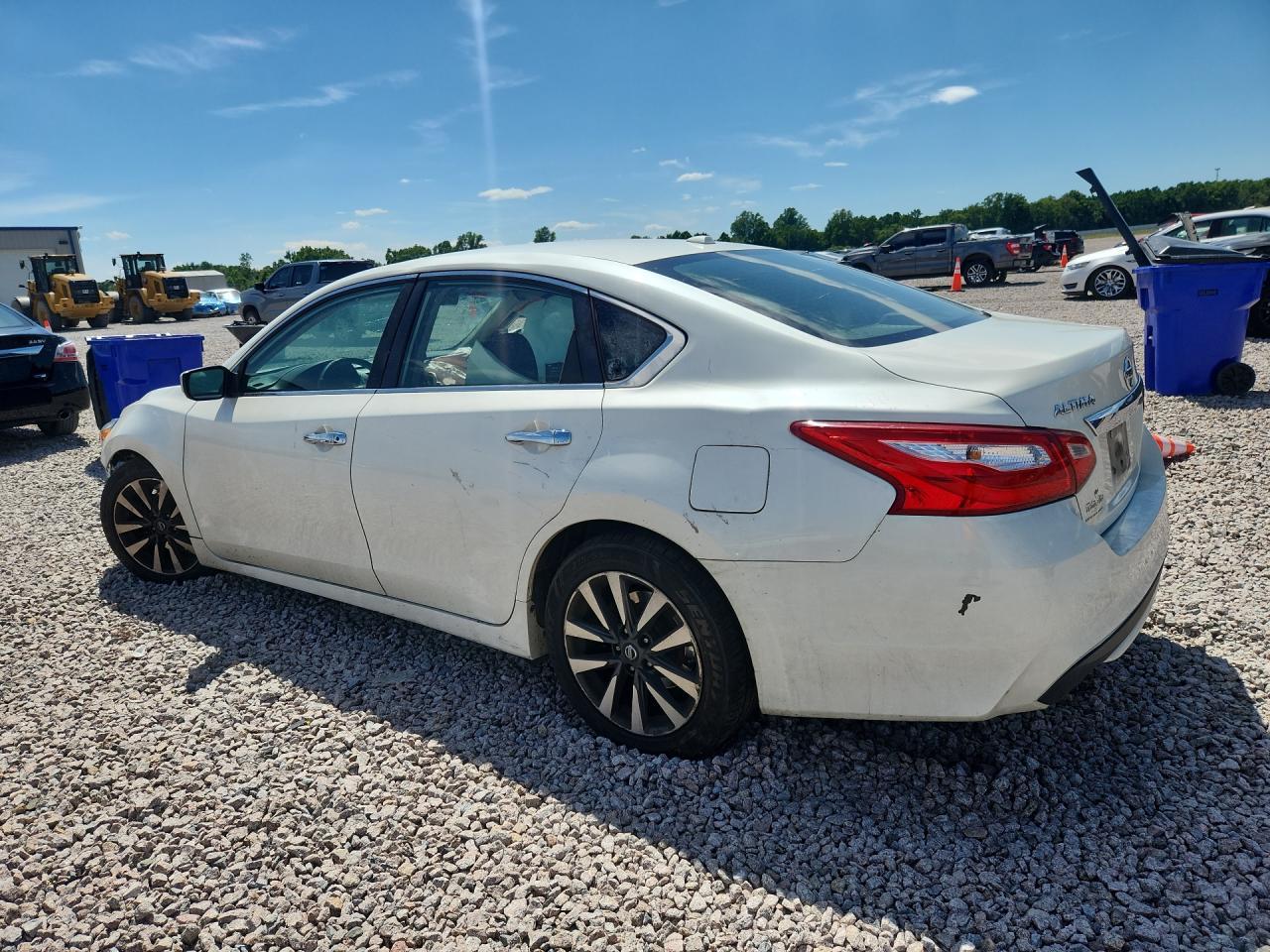 2017 NISSAN ALTIMA — фото 2