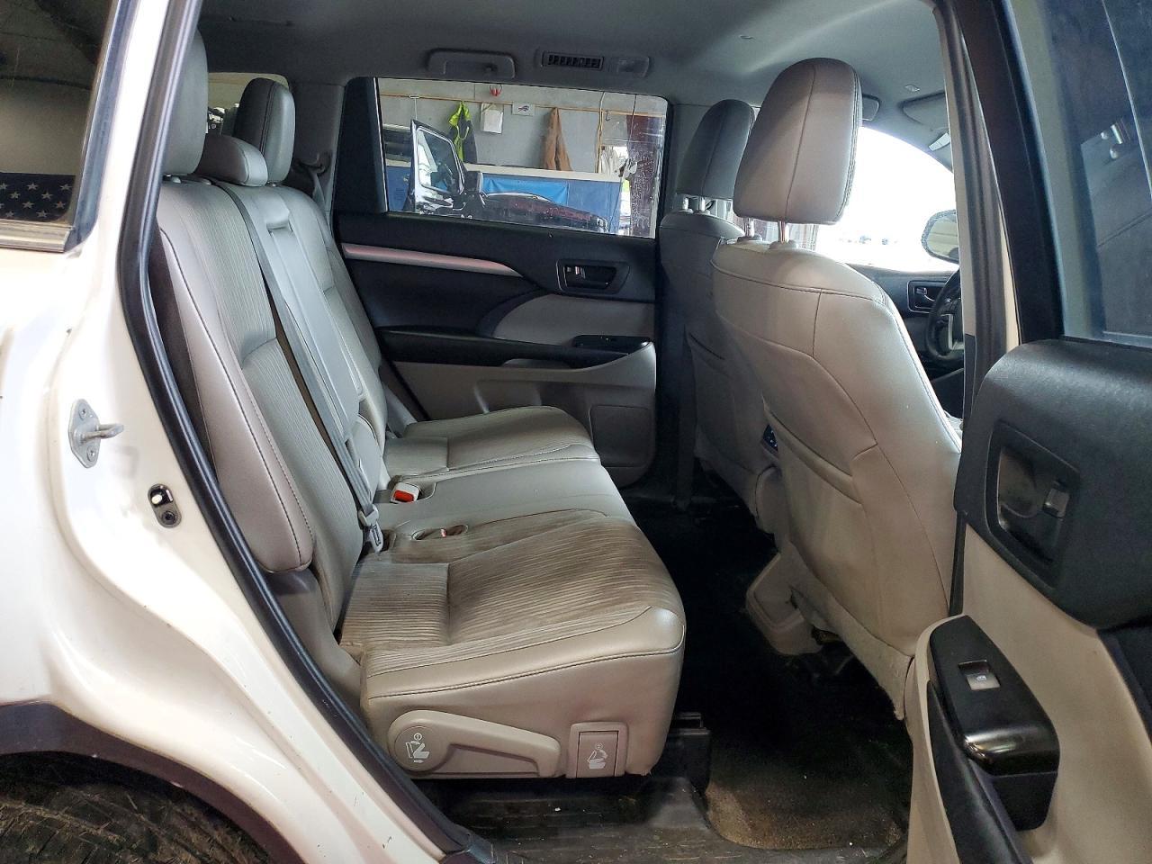 2019 TOYOTA HIGHLANDER — фото 11