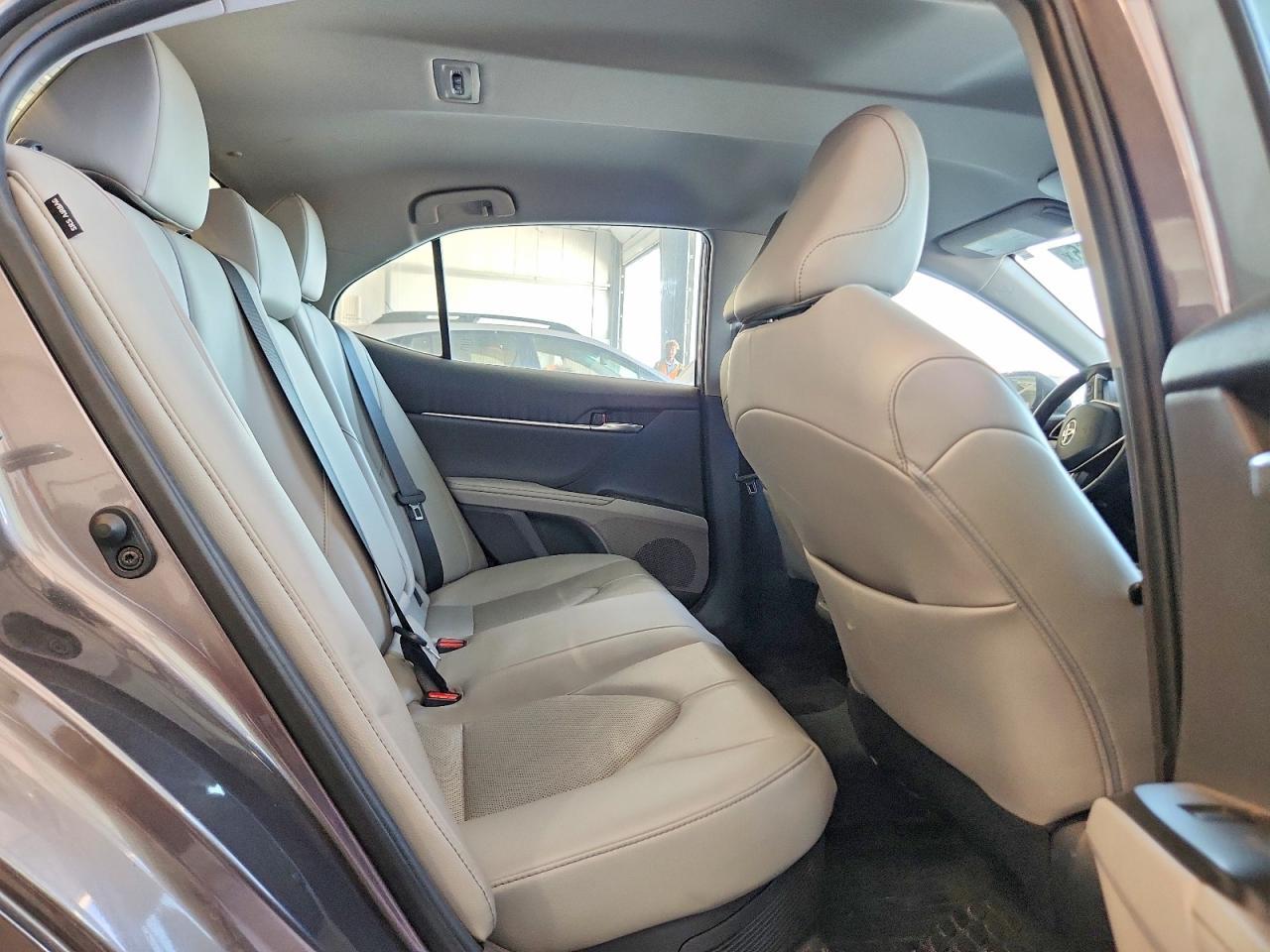 2022 TOYOTA CAMRY HYBRID — фото 10