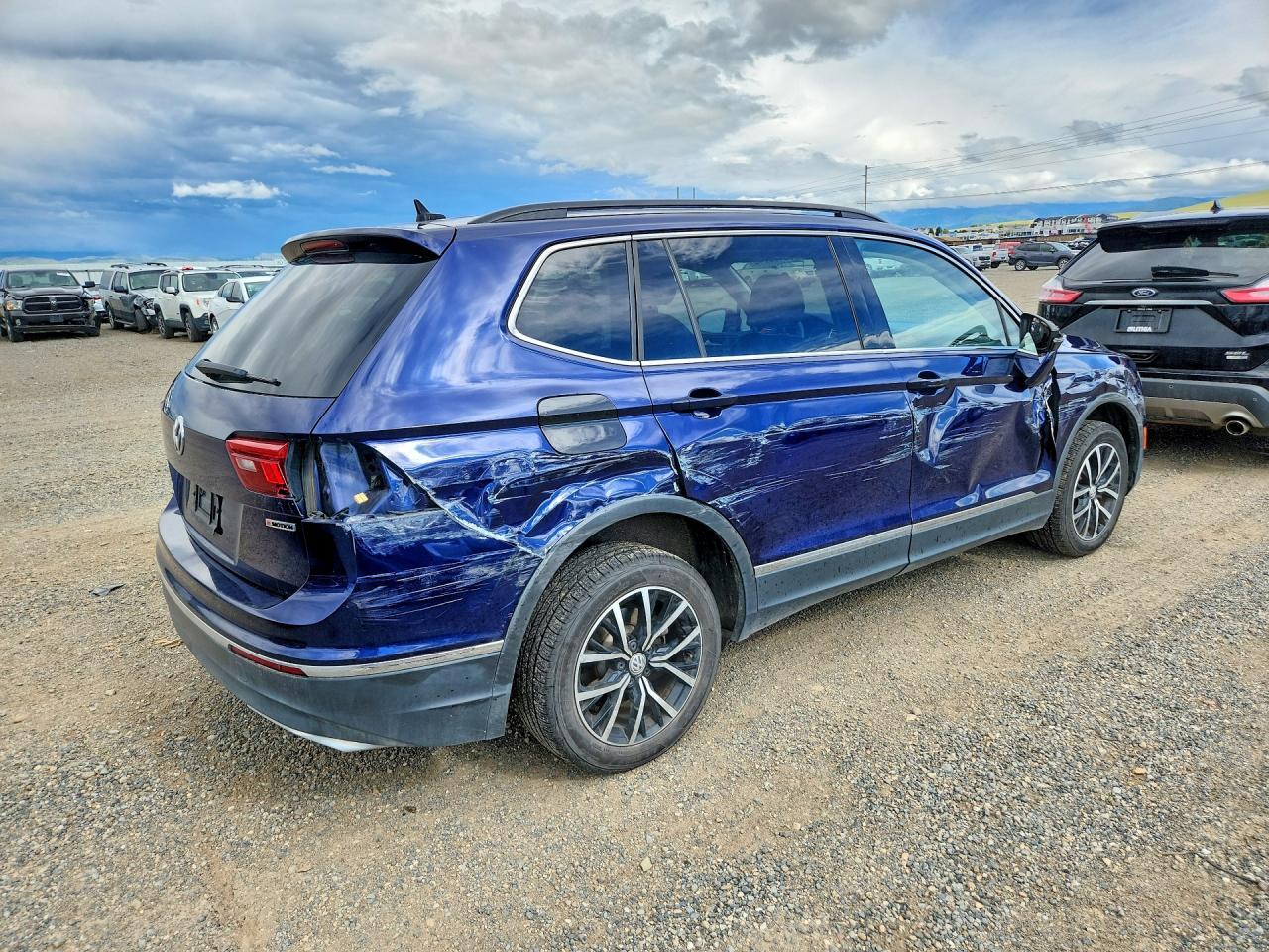 2021 VOLKSWAGEN TIGUAN — фото 3