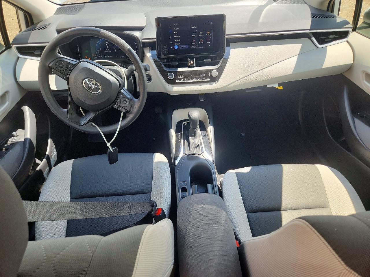 2026 TOYOTA COROLLA HYBRID — фото 8