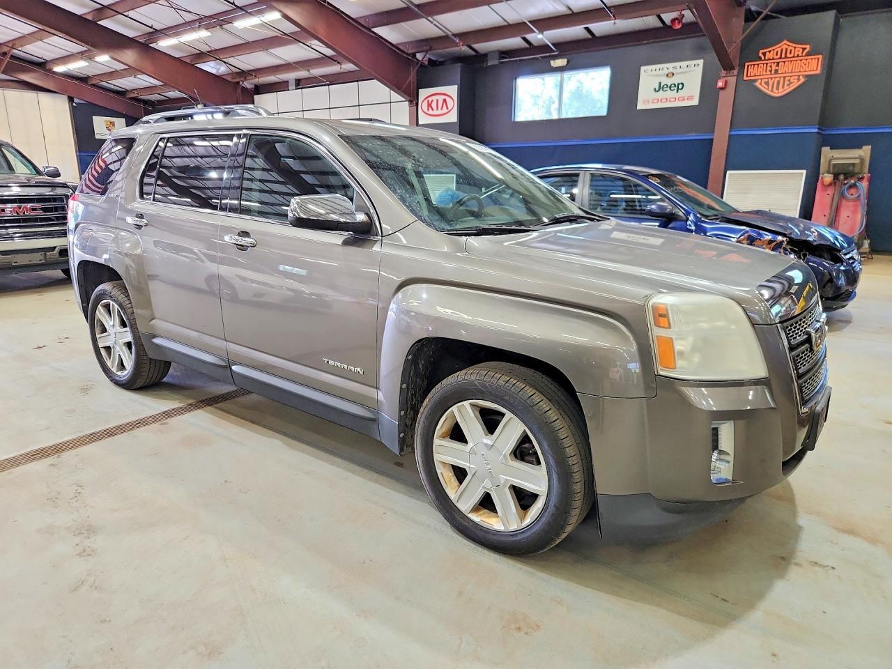 2010 GMC TERRAIN — фото 4