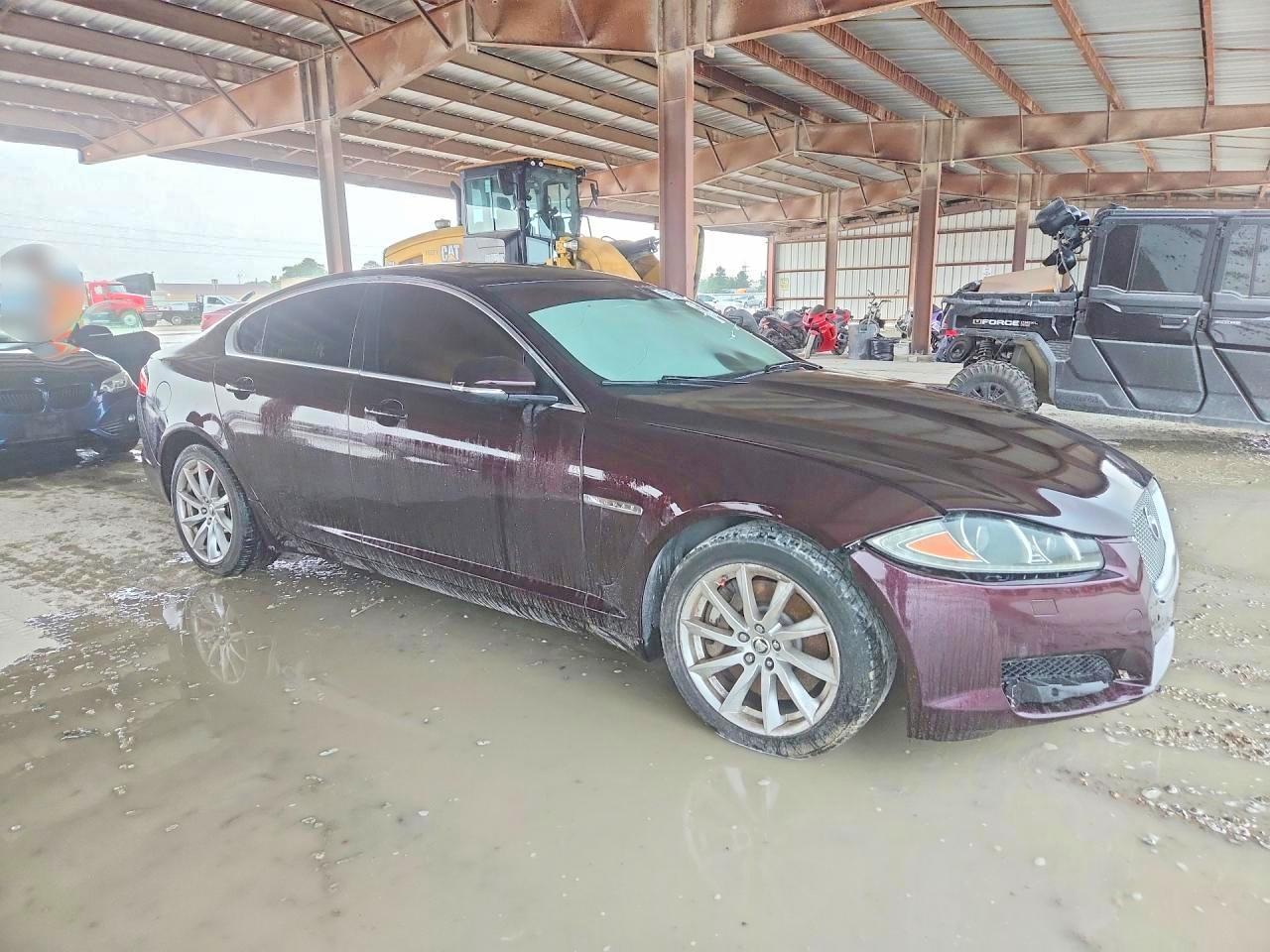 JAGUAR XF