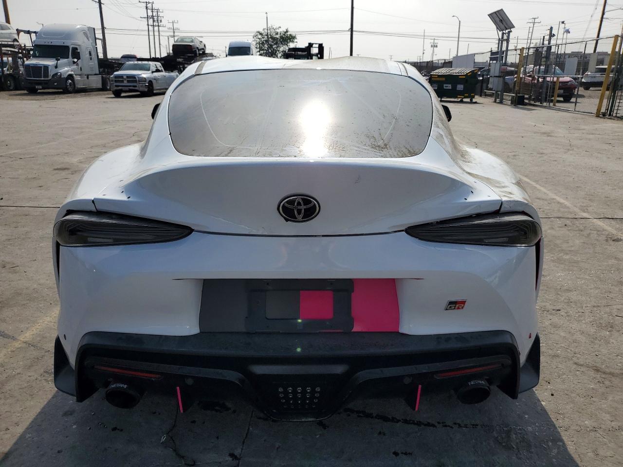 TOYOTA SUPRA
