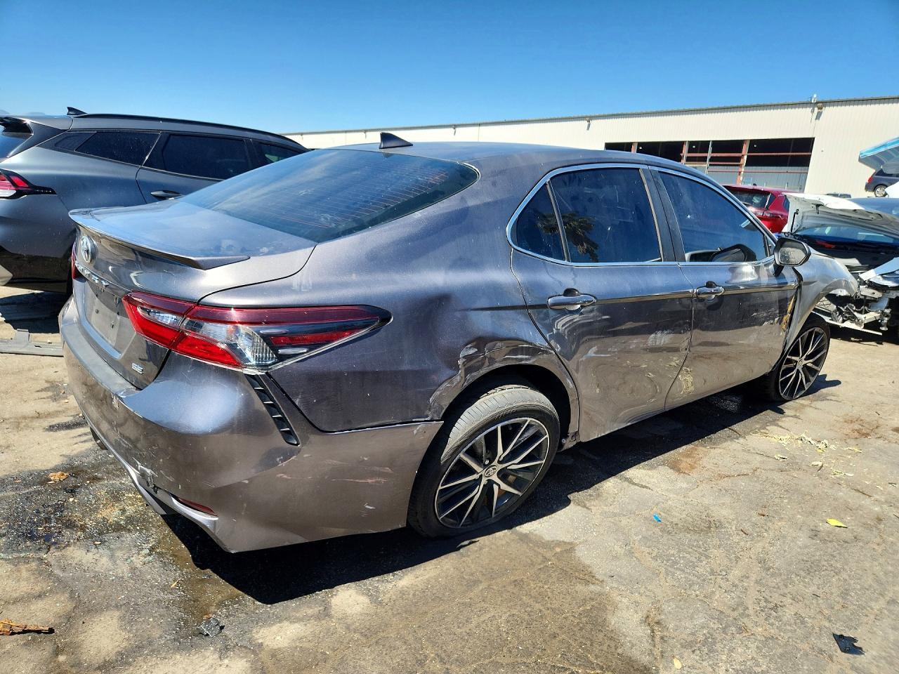2021 TOYOTA CAMRY — фото 3