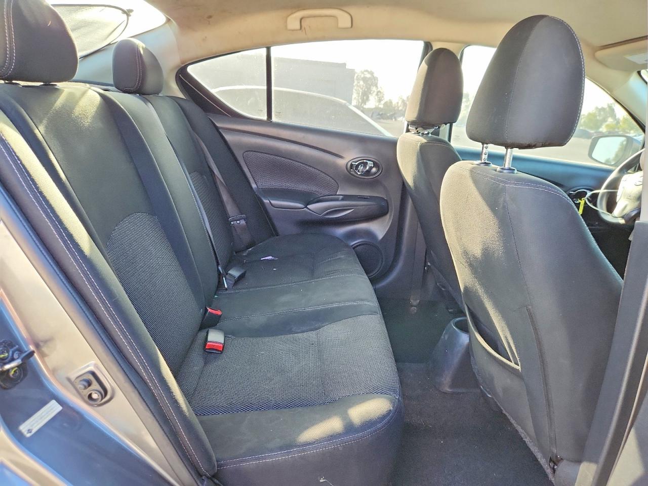 2018 NISSAN VERSA — фото 10