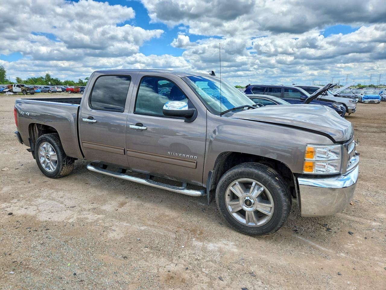 2013 CHEVROLET SILVERADO 1500 — фото 4