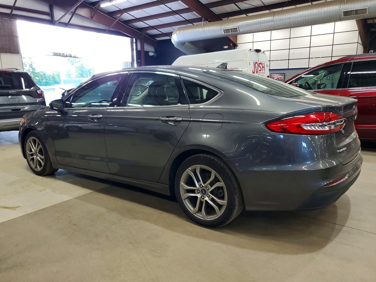 FORD FUSION