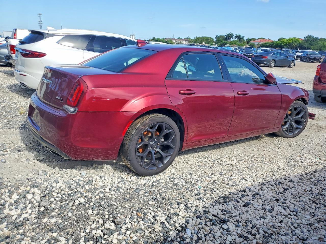 2019 CHRYSLER 300 — фото 3