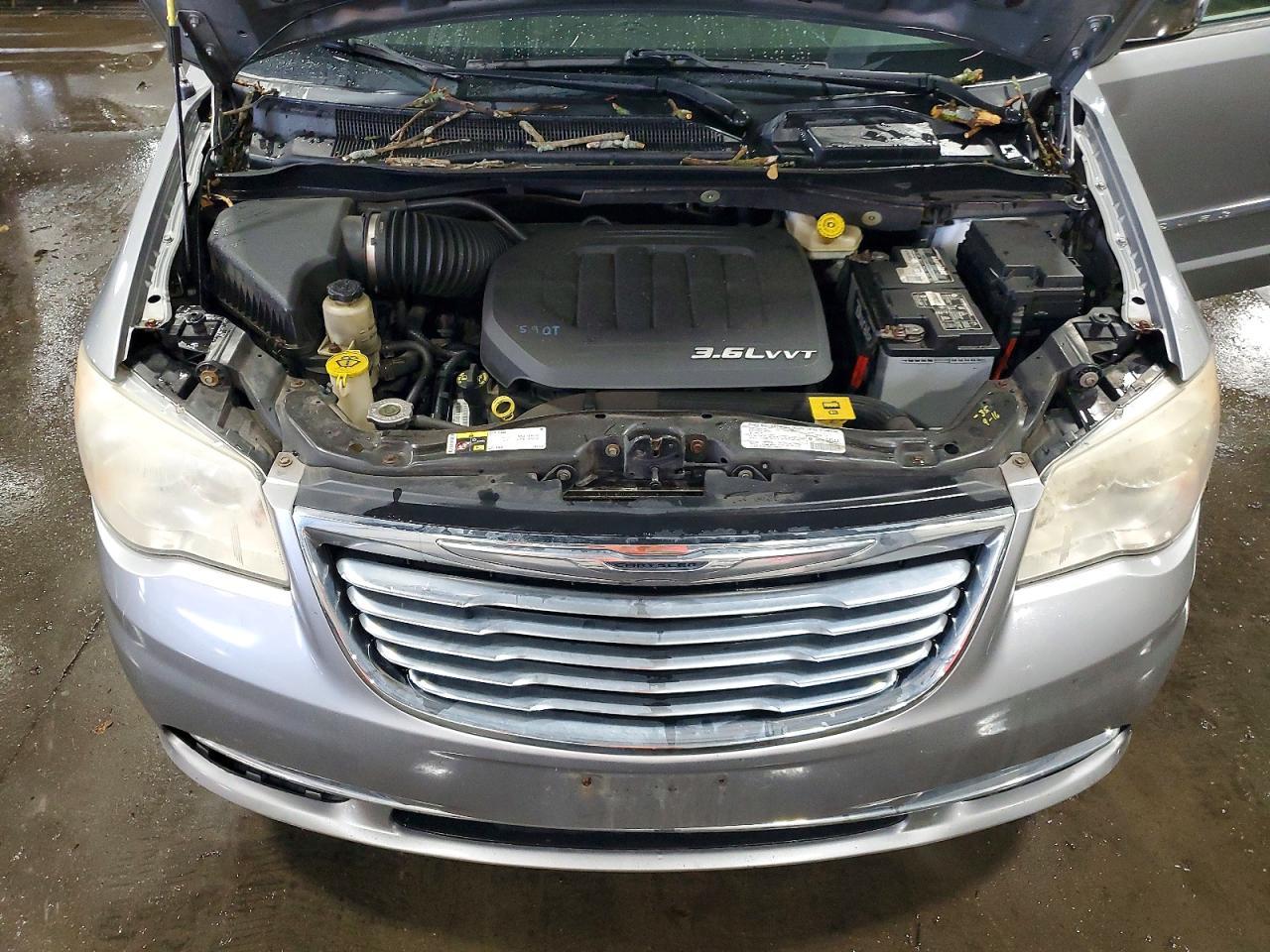 2013 CHRYSLER TOWN & COUNTRY — фото 12
