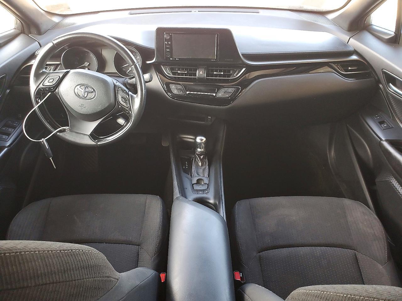 2018 TOYOTA C-HR — фото 8