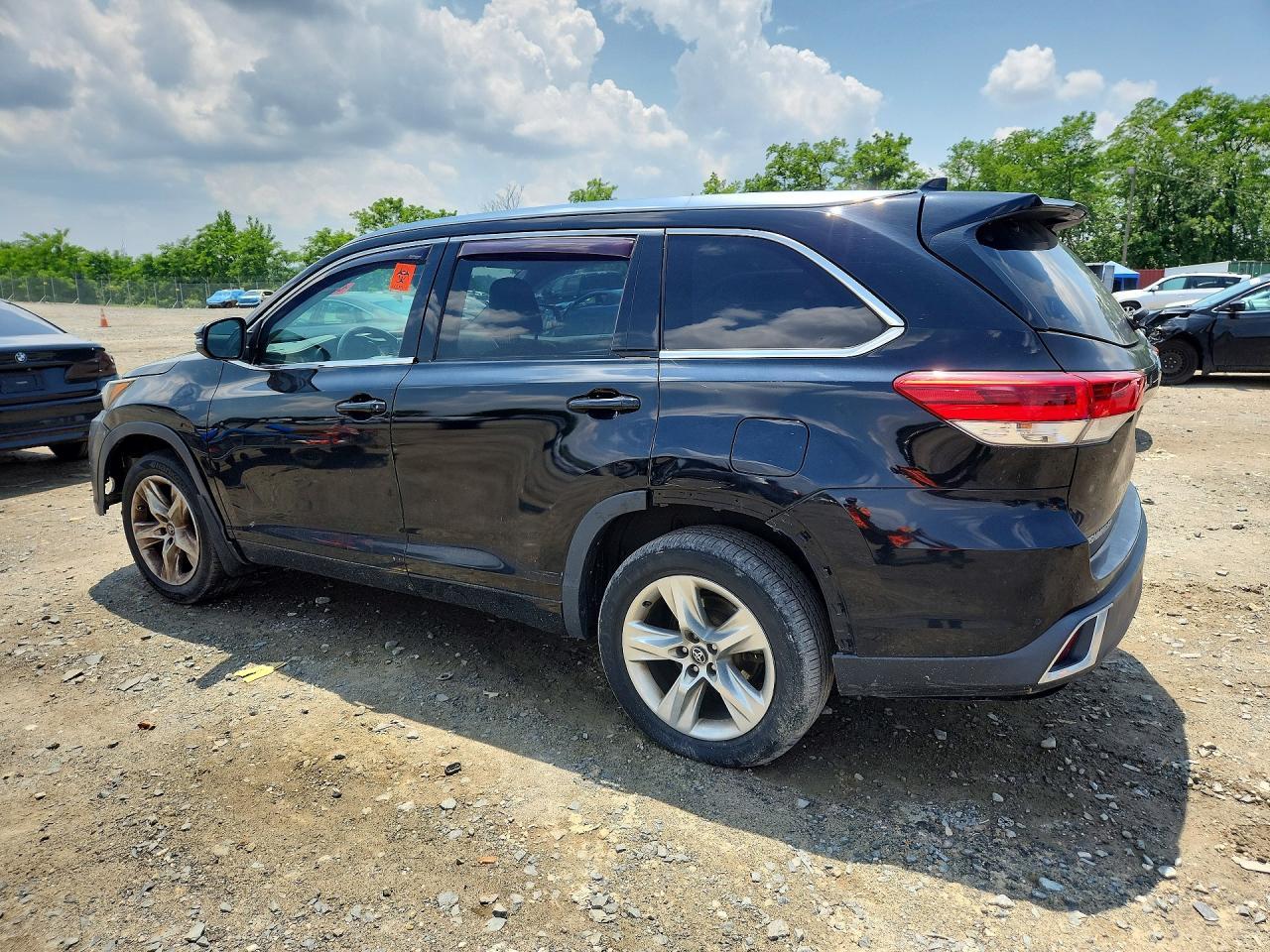 2017 TOYOTA HIGHLANDER — фото 2