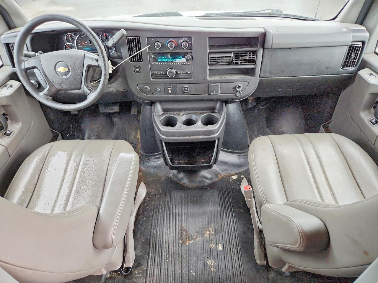 2015 CHEVROLET EXPRESS — фото 8
