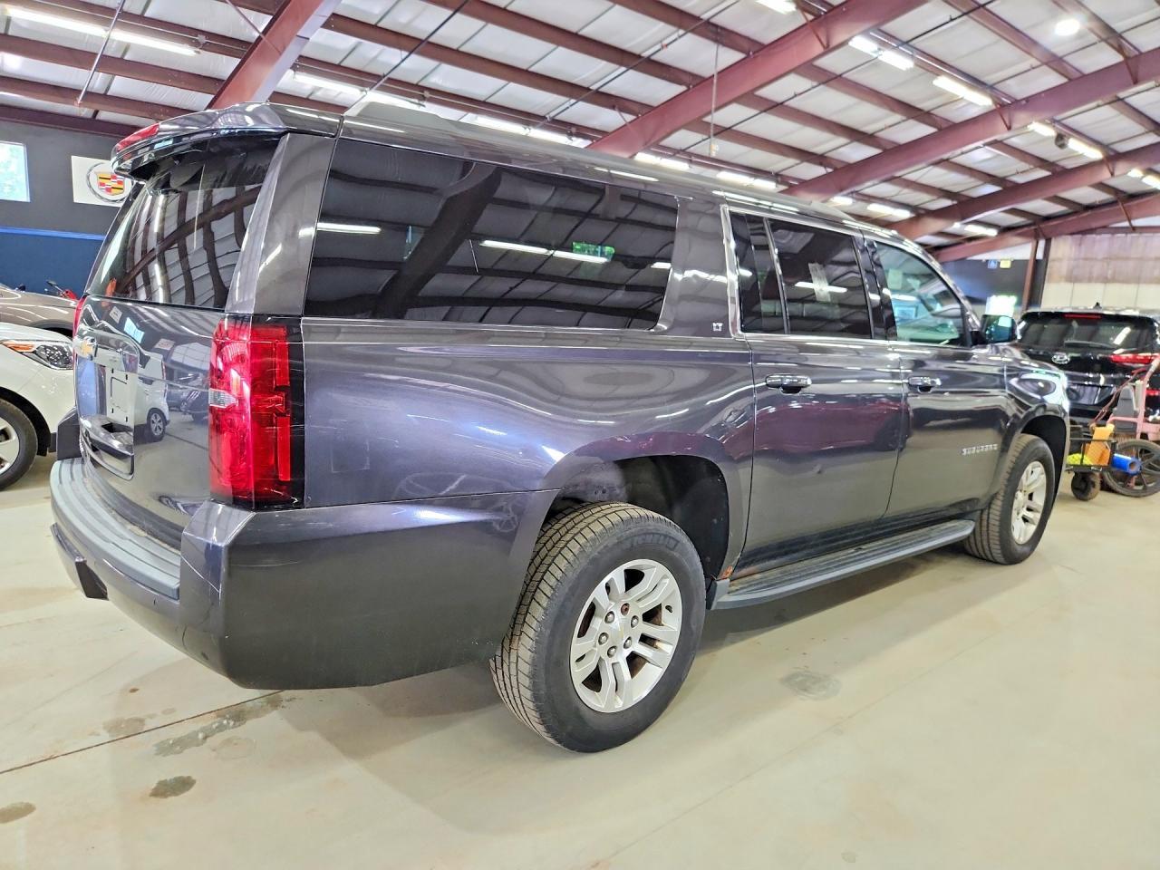 CHEVROLET SUBURBAN