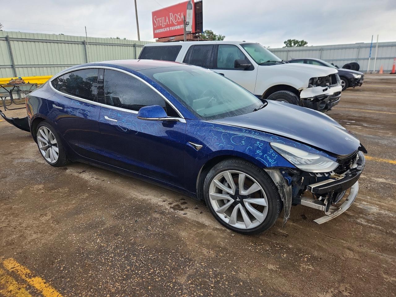 2018 TESLA MODEL 3 — фото 4
