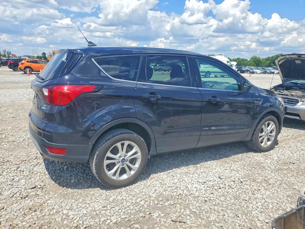 2019 FORD ESCAPE — фото 3