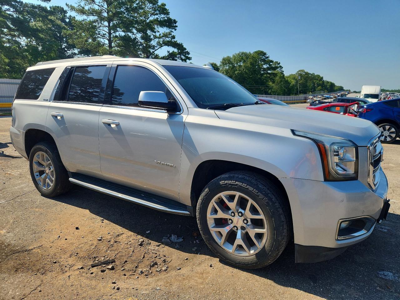 2017 GMC YUKON — фото 4