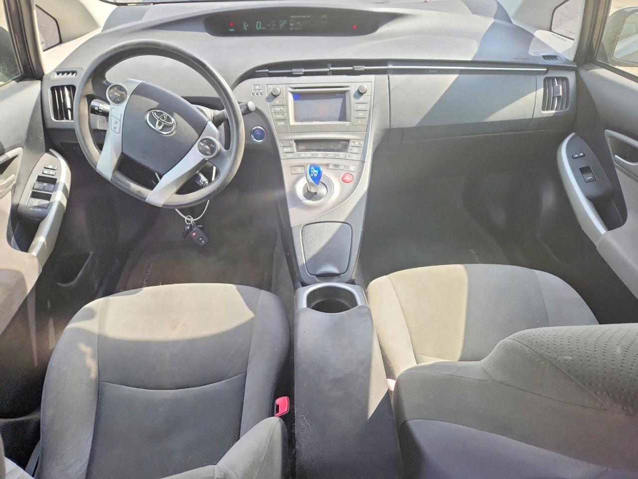 2013 TOYOTA PRIUS — фото 8