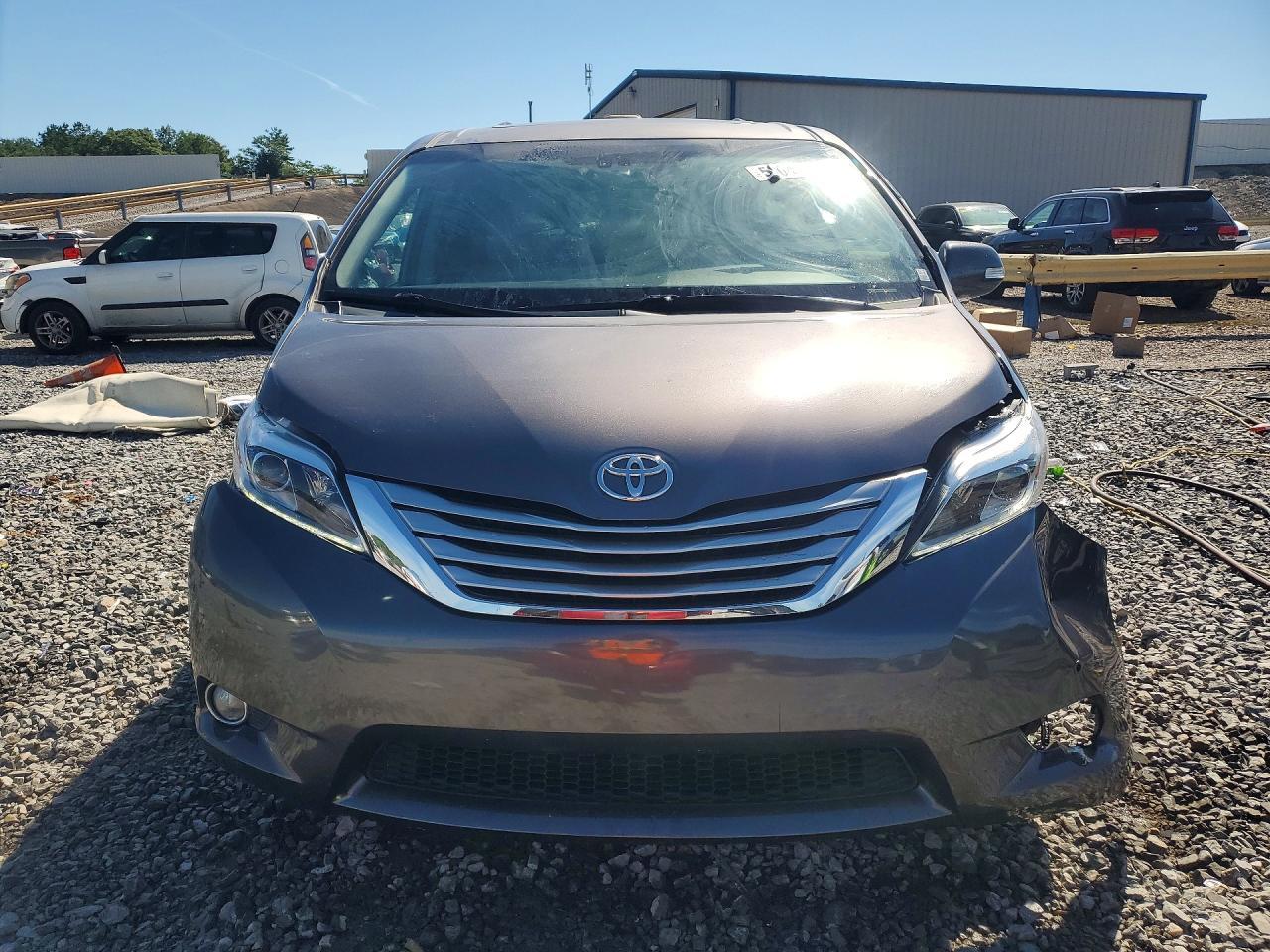 2015 TOYOTA SIENNA — фото 5