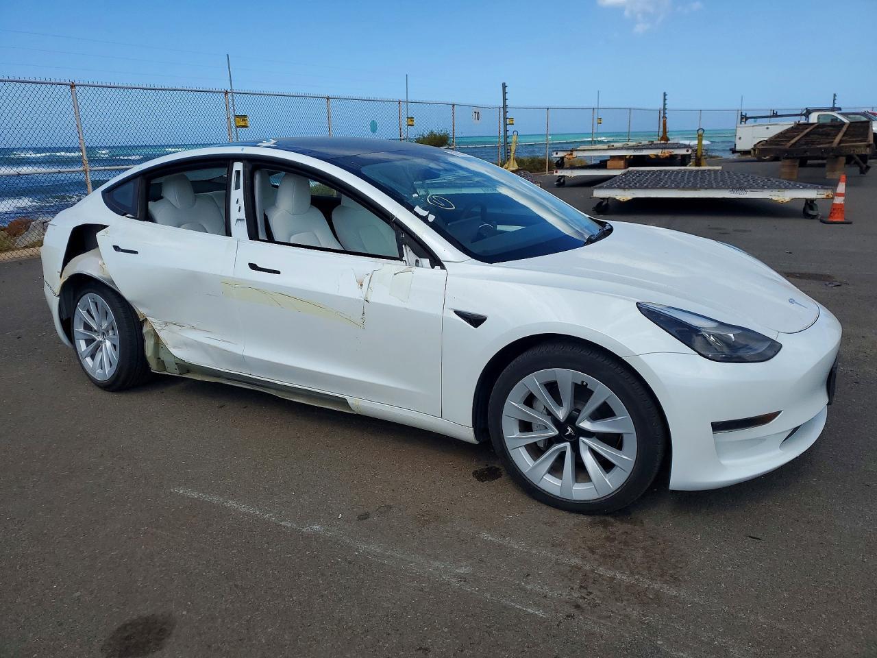 2023 TESLA MODEL 3 — фото 4