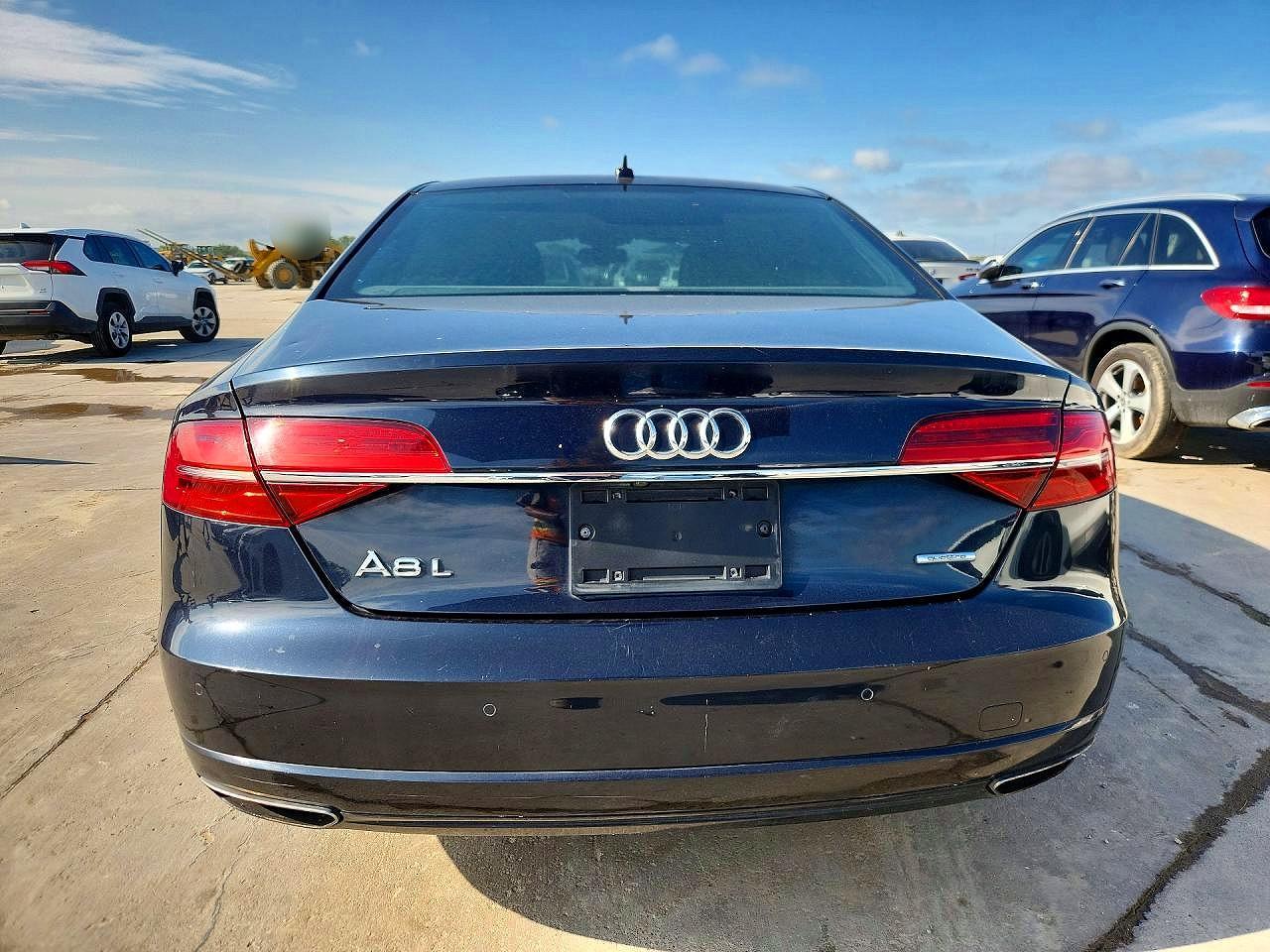 2017 AUDI A8 — фото 6