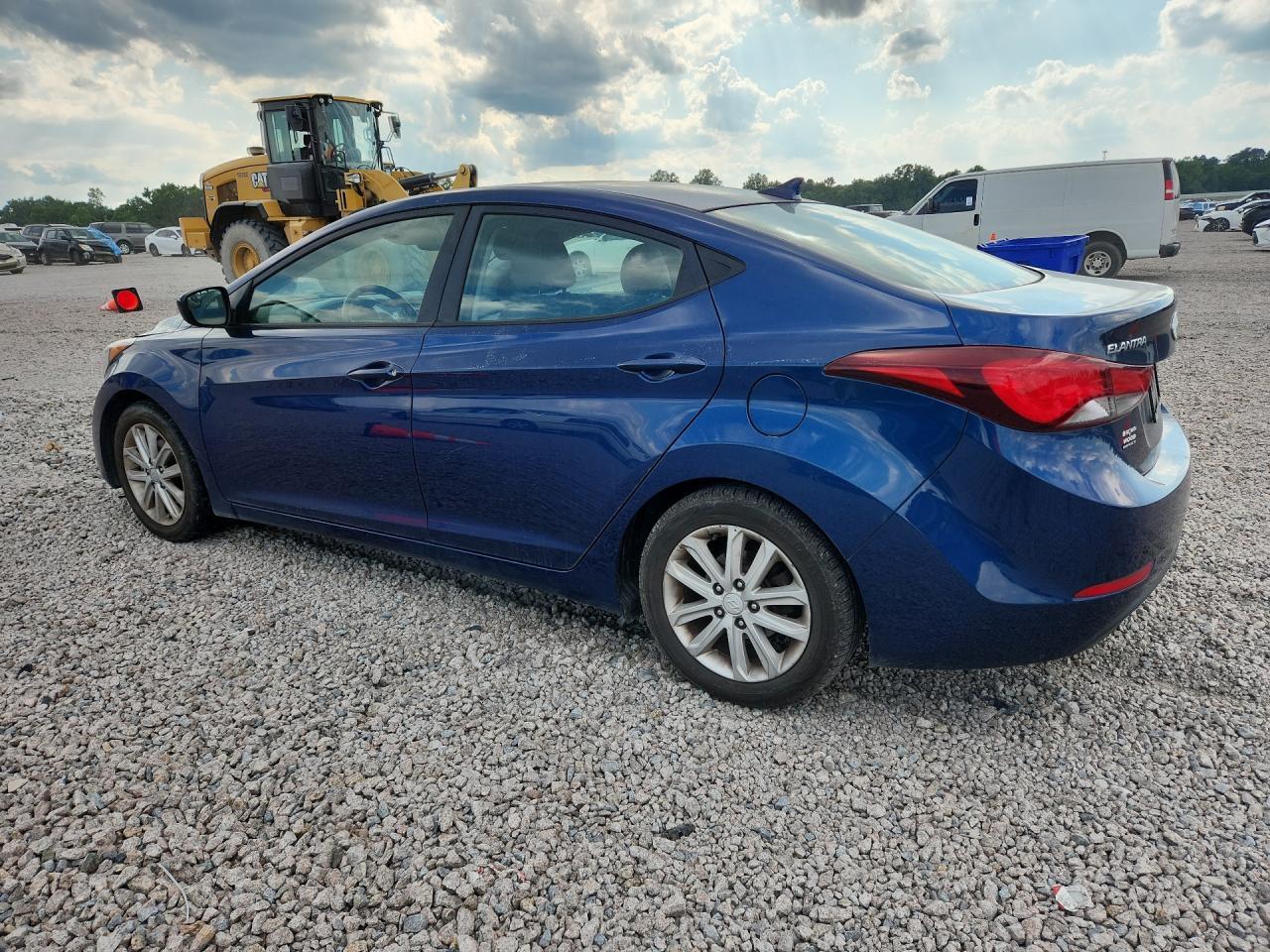 2015 HYUNDAI ELANTRA — фото 2