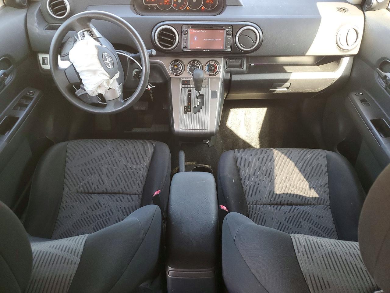 2013 SCION XB — фото 8