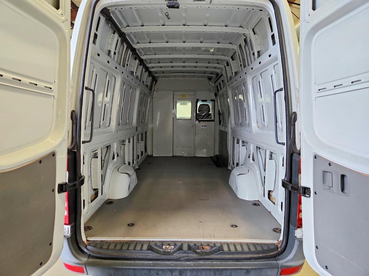 2016 MERCEDES-BENZ SPRINTER — фото 10