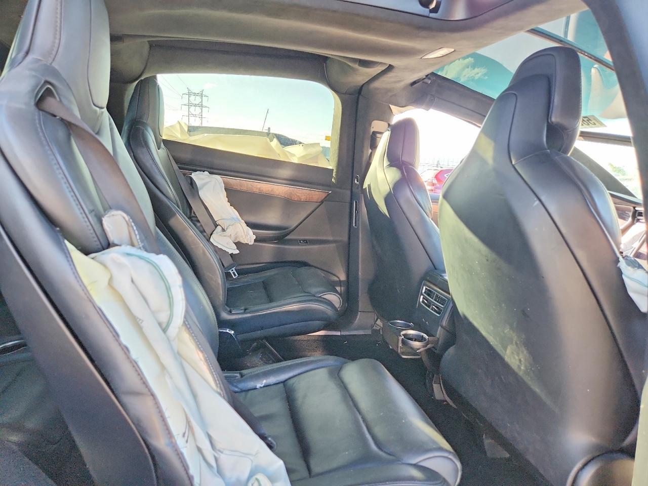 2017 TESLA MODEL X — фото 11