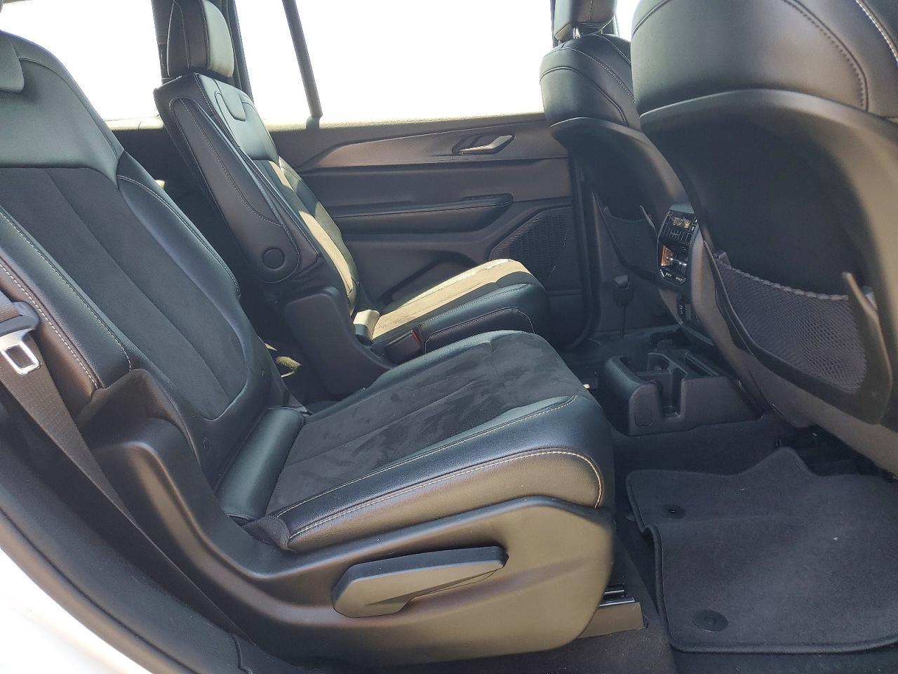 2023 JEEP GRAND CHEROKEE — фото 11