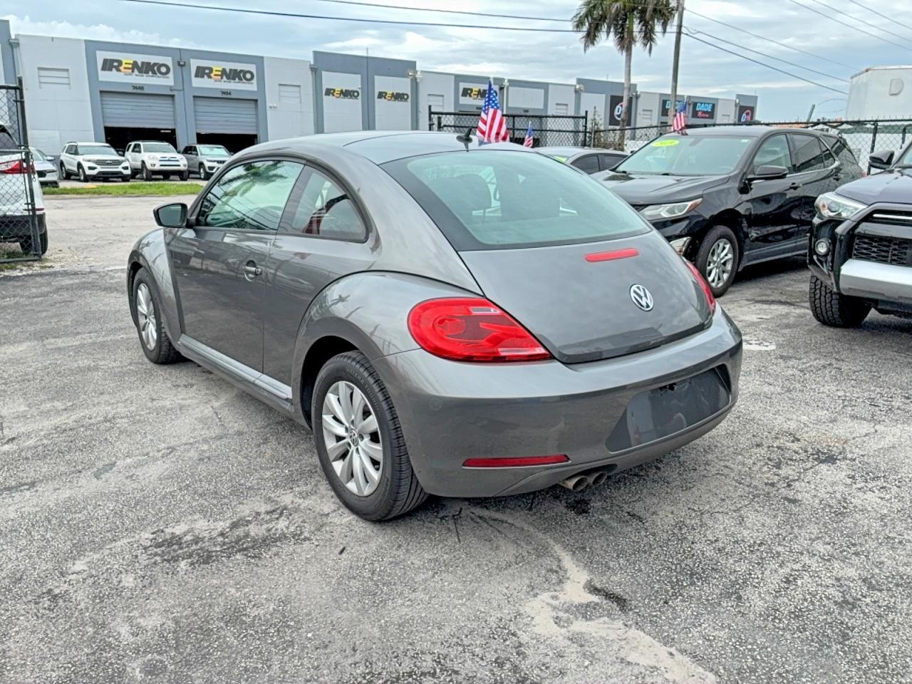 VOLKSWAGEN BEETLE