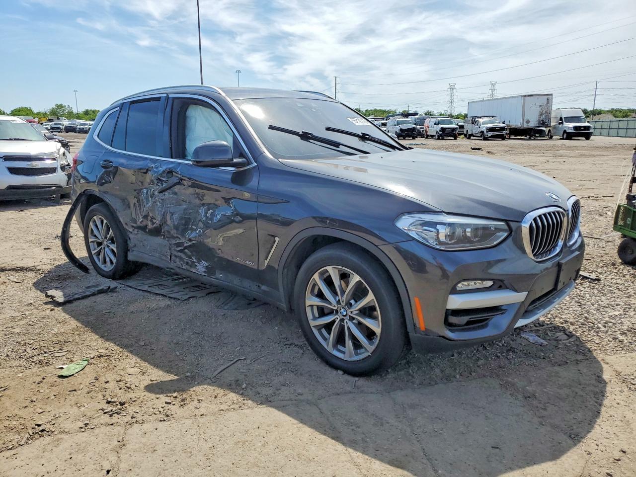2018 BMW X3 — фото 4