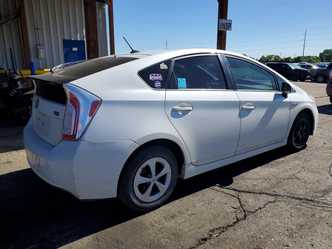 2014 TOYOTA PRIUS — фото 3